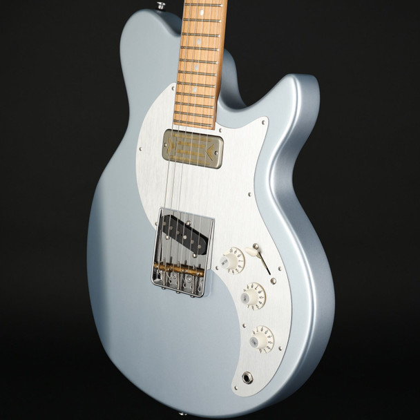 Eastman Fullertone SC'52 in Ice Blue Metallic #F2501503