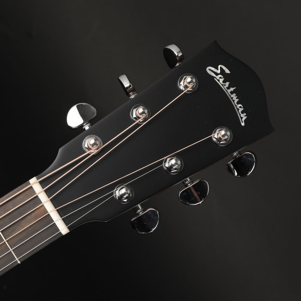 Eastman AC222CE-CLA Grand Auditorium Electro Acoustic in Natural with Gig Bag #M2518994