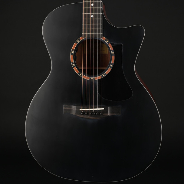Eastman AC122-2CE-BK Grand Auditorium Electro Acoustic in Black with Gig Bag #M2527032