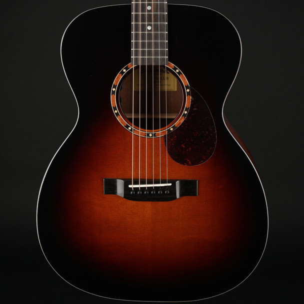 Eastman E2OM Deluxe Orchestra Electro Acoustic in Sunburst Truetone Gloss with Gig Bag #M2500681