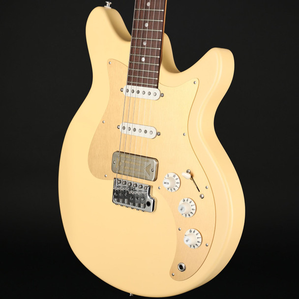 Eastman Fullertone DC '62 in Desert Sand with Gig Bag #F2501011