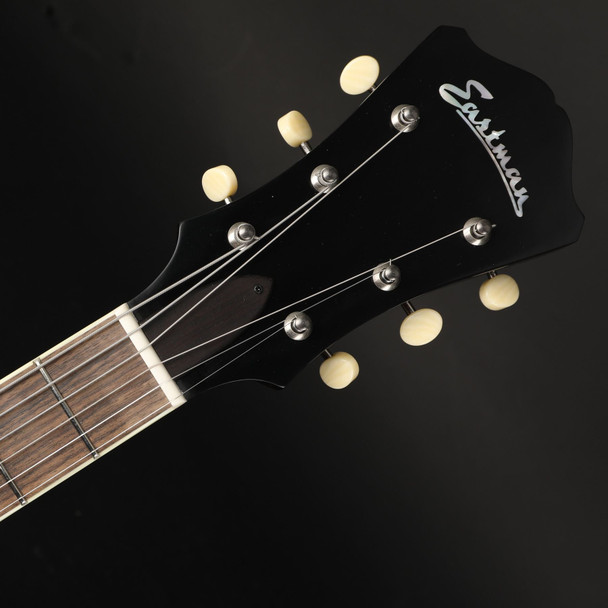 Eastman AR405 Archtop, P90/TV-SB in Sunburst Truetone Vintage Finish with Gig Bag #L2500987