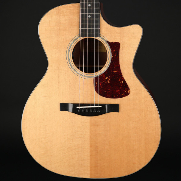Eastman AC122-1CE-DLX Deluxe Grand Auditorium Electro Acoustic in Natural with Gig Bag #M2537520