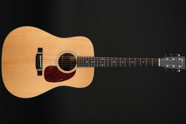 Eastman E1D-DLX Deluxe Dreadnought Electro Acoustic in Natural with Gig Bag