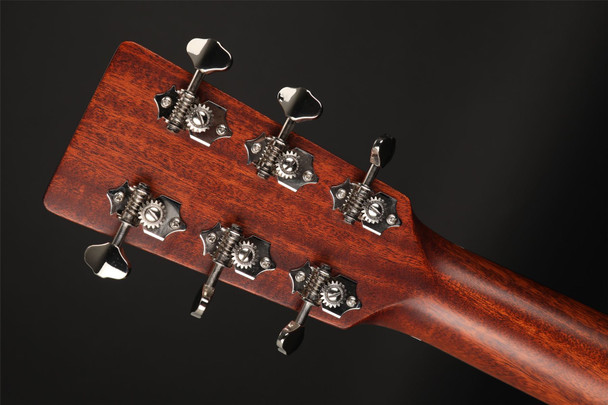 Eastman E1D-DLX Deluxe Dreadnought Electro Acoustic in Natural with Gig Bag
