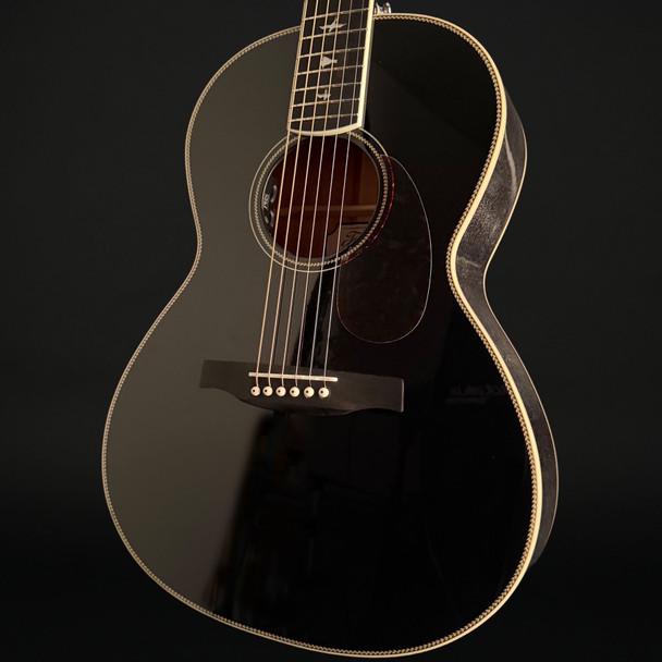 PRS SE P20E Parlor Electro Acoustic, Gloss Black Top, Doghair Back and Sides with Gig Bag
