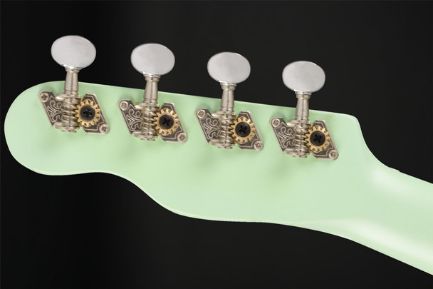 Fender Venice Soprano Ukulele, Walnut Fingerboard in Surf Green