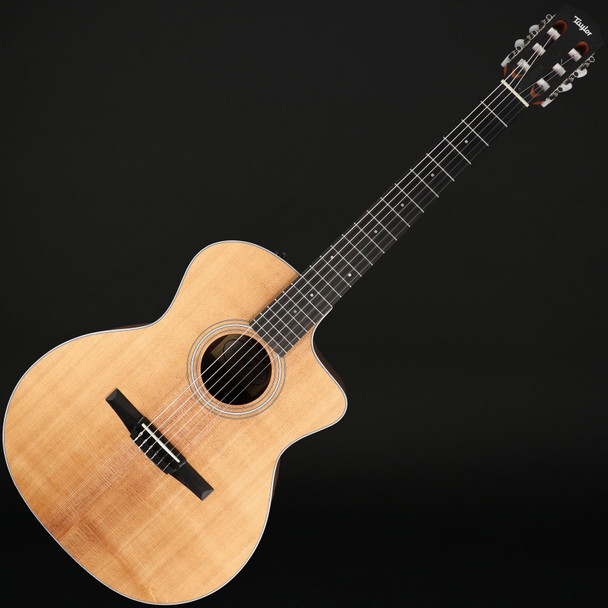 Taylor 214ce-N Grand Auditorium Cutaway Electro Classical with Gig Bag #2205136448