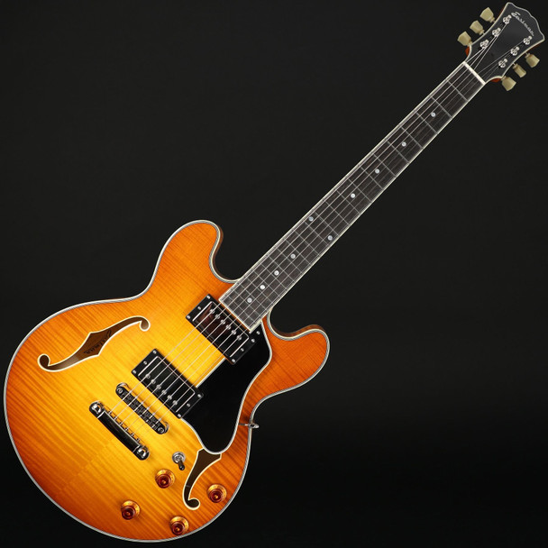 Eastman T484-GB 14" Thinline, Seymour Duncan Pickups in Goldburst with Case #P2600179