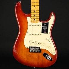 Fender American Professional II Stratocaster SSS, Maple Fingerboard in Sienna Sunburst #US23082061
