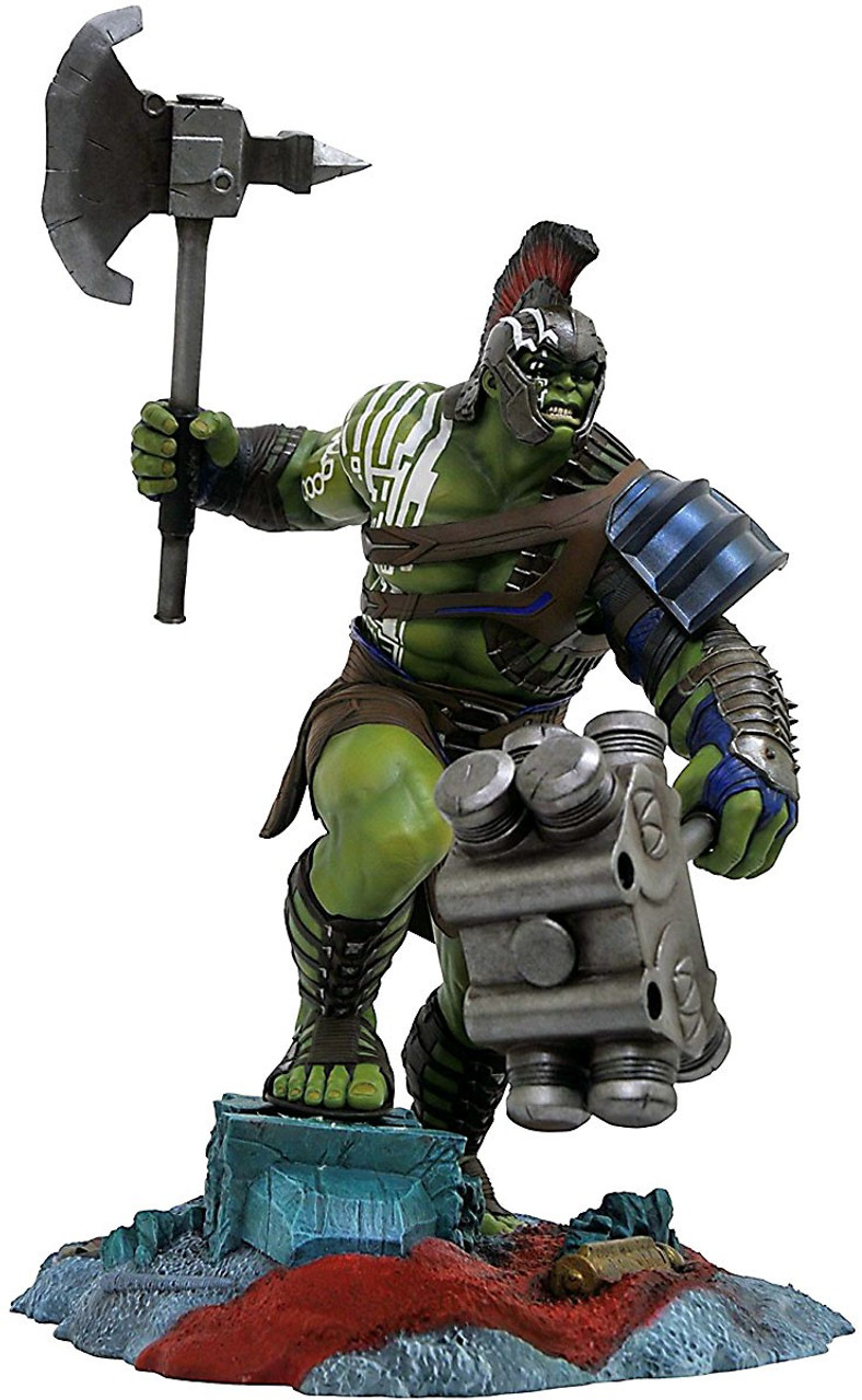 marvel hulk statue