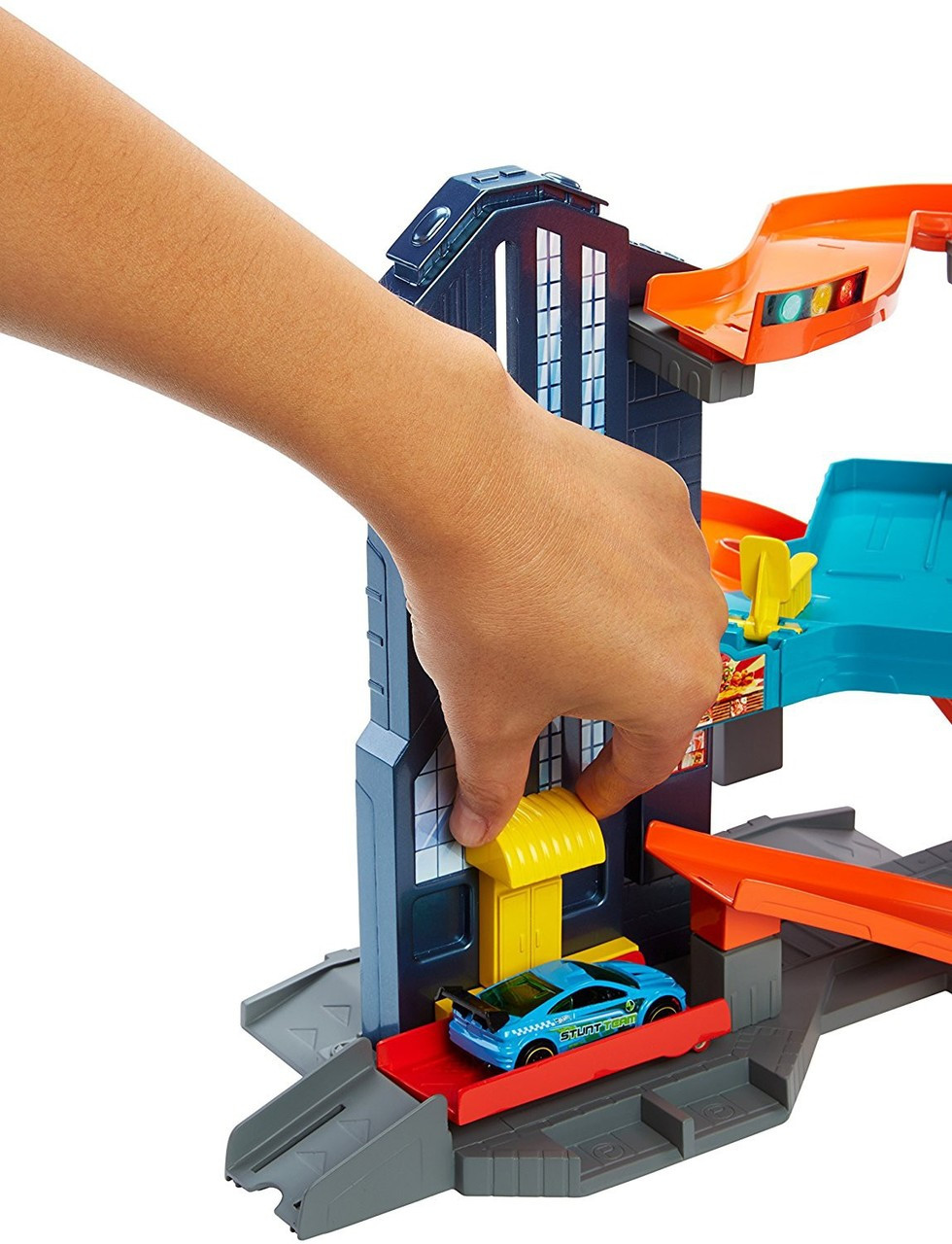 Hot Wheels Car Crusher 164 DieCast Car Playset Includes 5 Cars Mattel