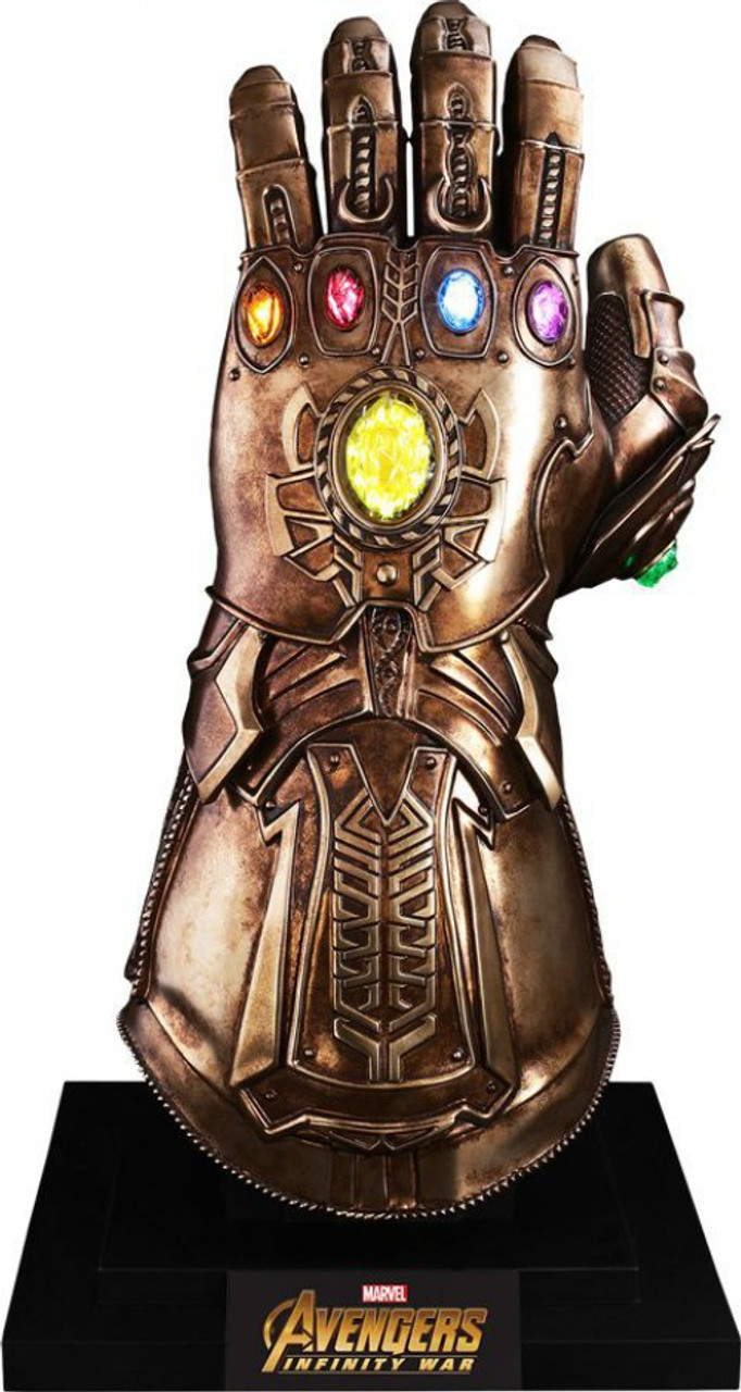 Marvel Avengers Infinity War Infinity Gauntlet 11 Light Up Replica Hot Toys Toywiz - thanos gauntlet roblox gear