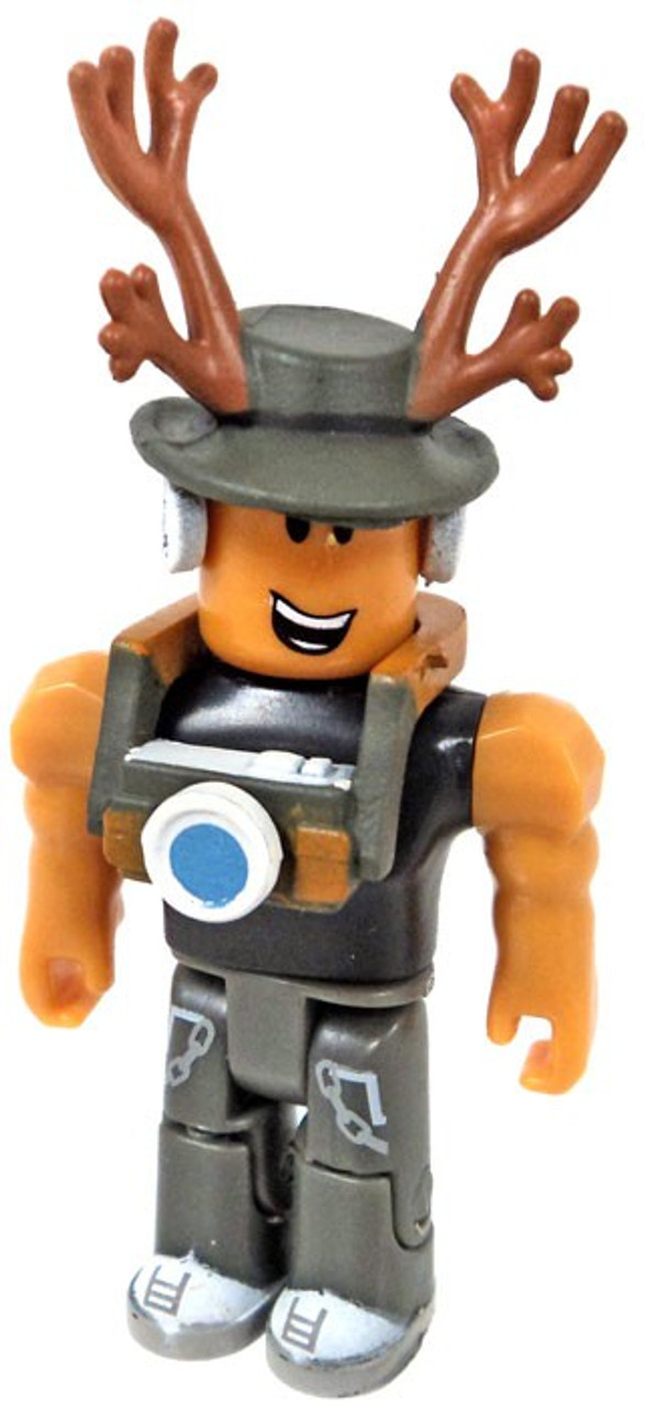 Roblox Ultraw 3 Mini Figure No Code Loose Jazwares Toywiz - roblox toy figure black with horns