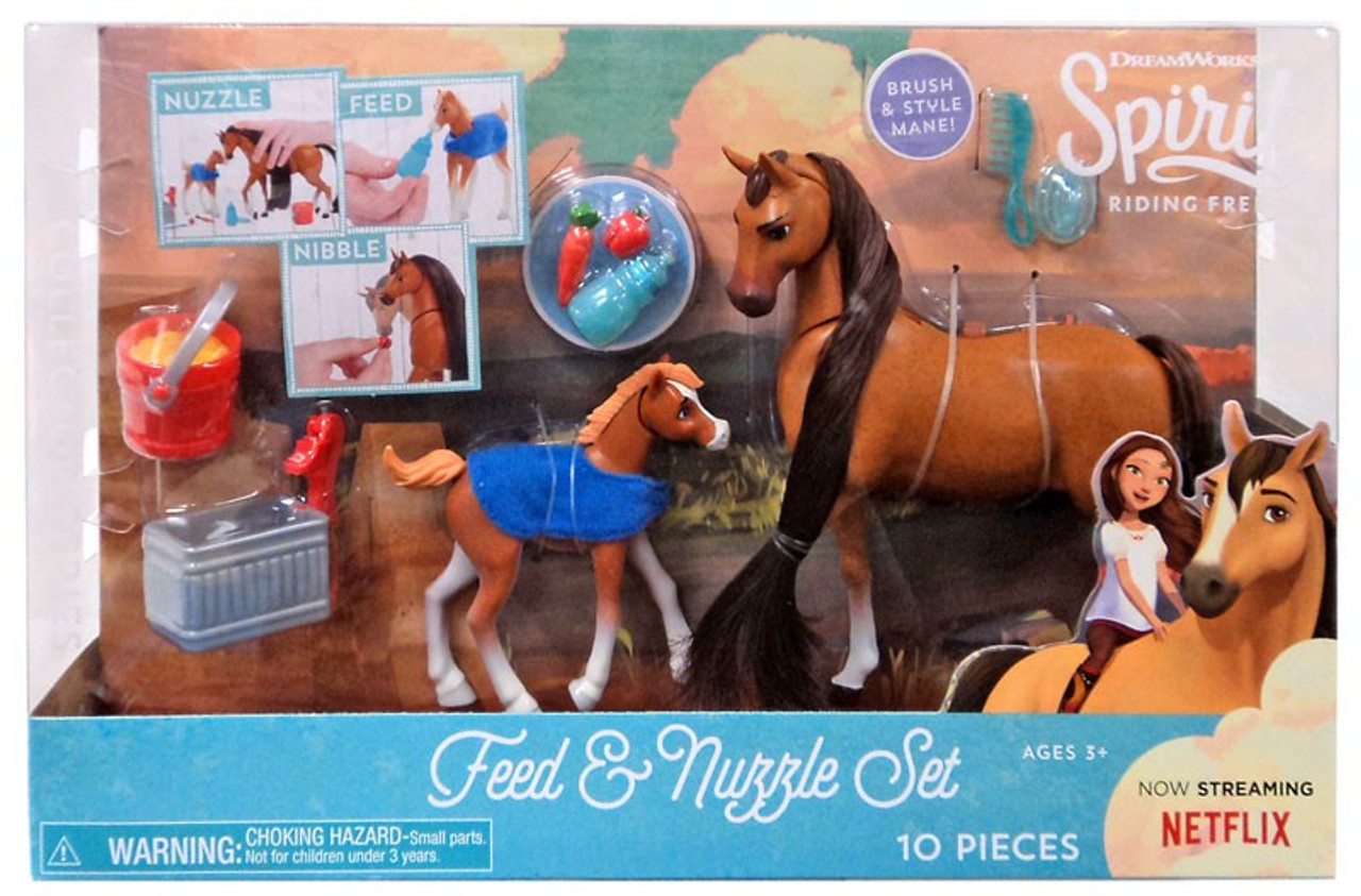 spirit riding free feed and nuzzle set