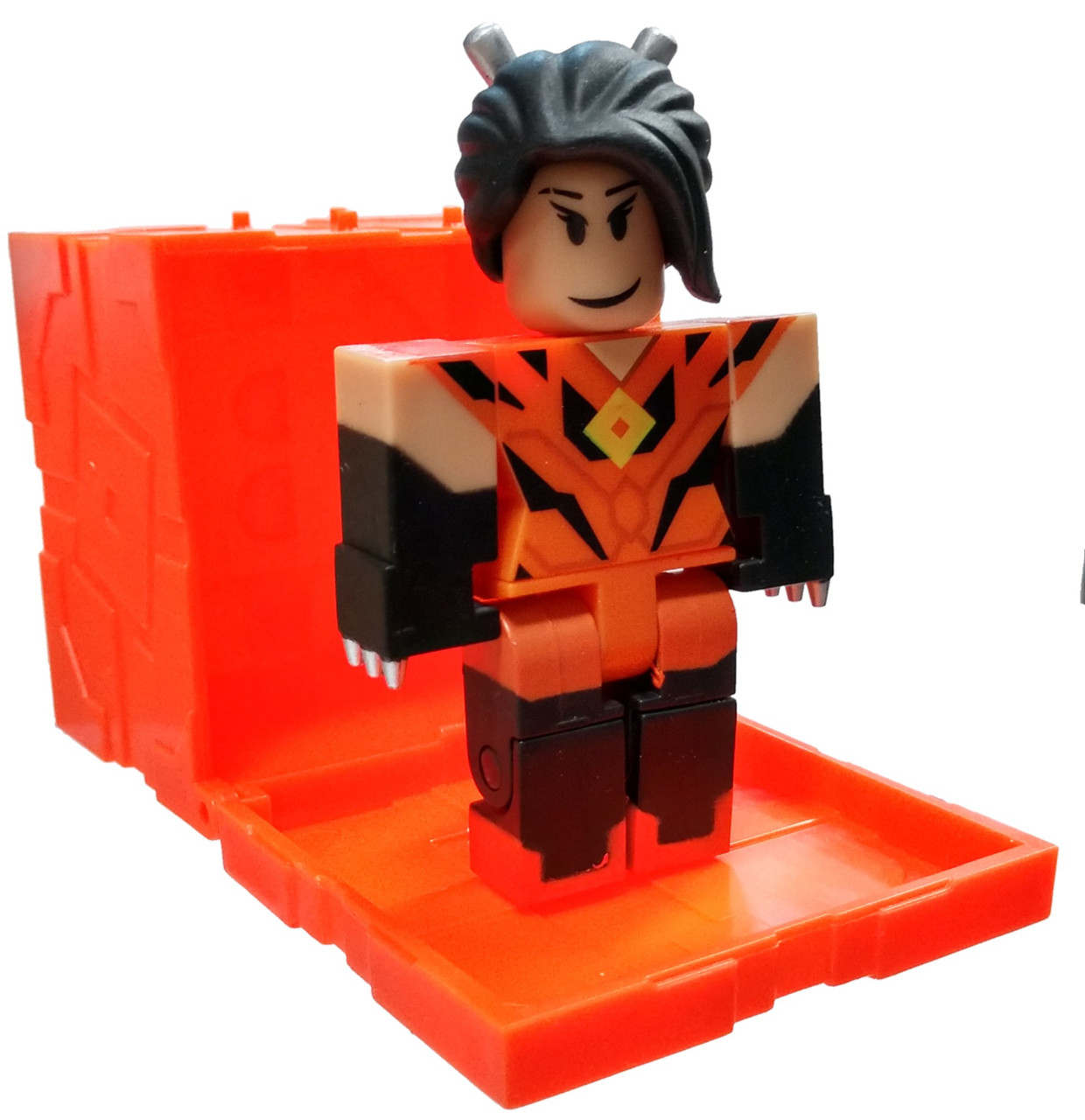 Roblox Series 6 Heroes Of Robloxia Tigris 3 Mini Figure With - roblox blind series 6 orange box figure heroes of robloxia