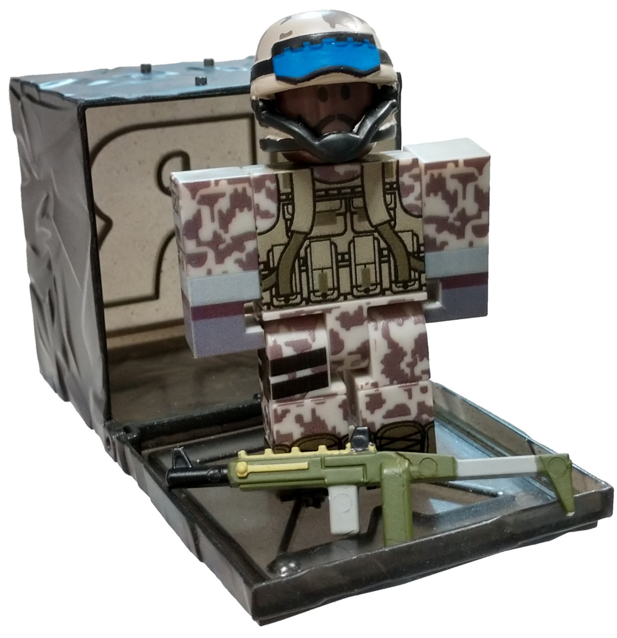 Roblox Series 7 After The Flash Uscpf Soldier 3 Mini Figure With Black Cube And Online Code Loose Jazwares Toywiz - world war 2 soldier american roblox
