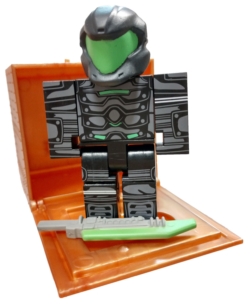 Roblox Series 8 The Grand Crossing Titan 3 Mini Figure With Cube And Online Code Loose Jazwares Toywiz - roblox crossing fate