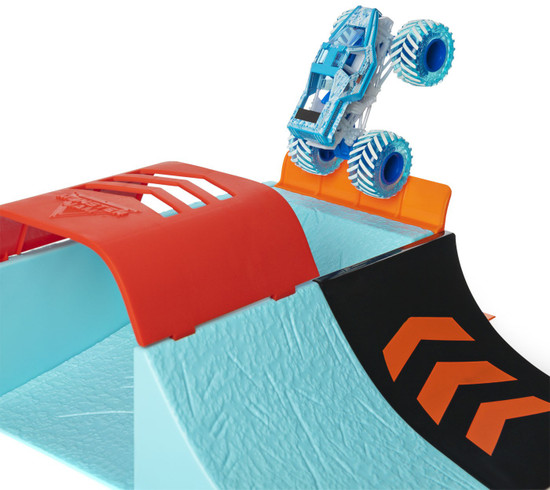 monster jam fire and ice playset