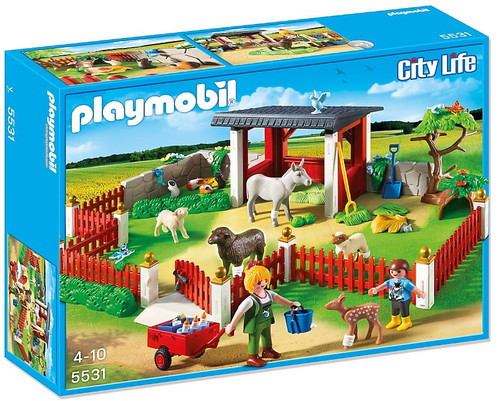 Playmobil City Life Outdoor Care Station Set 5531 -