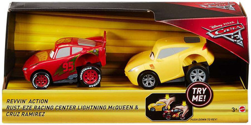 Disney Pixar Cars Cars 3 Revvin Action Rust-Eze Racing Center