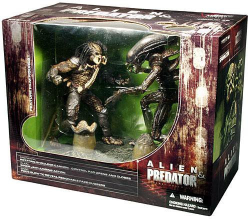 McFarlane Toys Alien vs Predator Movie Maniacs Series 5 Alien 