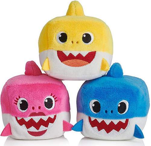 Pinkfong Baby Shark Baby, Mommy Daddy Sharks Set of 3 Plush Cube