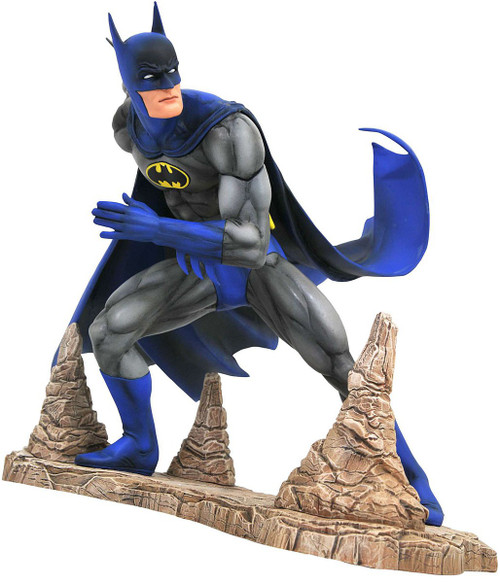 DC Batman 9 Gallery PVC Statue Classic Version Diamond Select Toys
