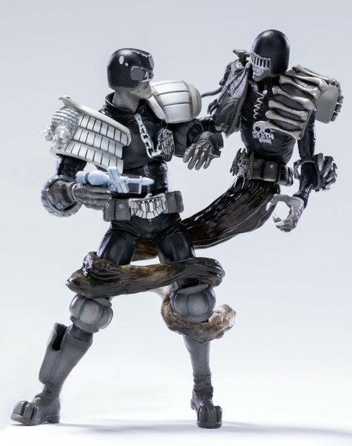絶版レア　1／9 JUDGE DREDD＆ABC ウォーロボット　２体セット Judge Dredd ABC War Robot 1/9 vinyl model kit figures
