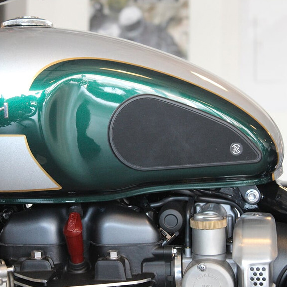 TechSpec X-Line Gripster Tank Grip for Triumph BOBBER 1200 17-22