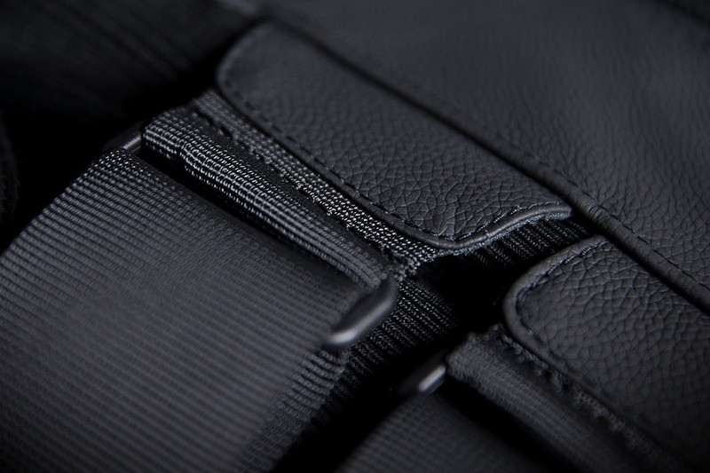 Icon Regulator D30 Stripped Vest Black