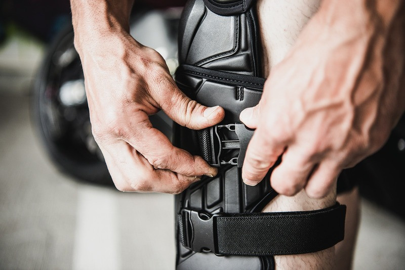 Icon Field Armor 3 Knees Black