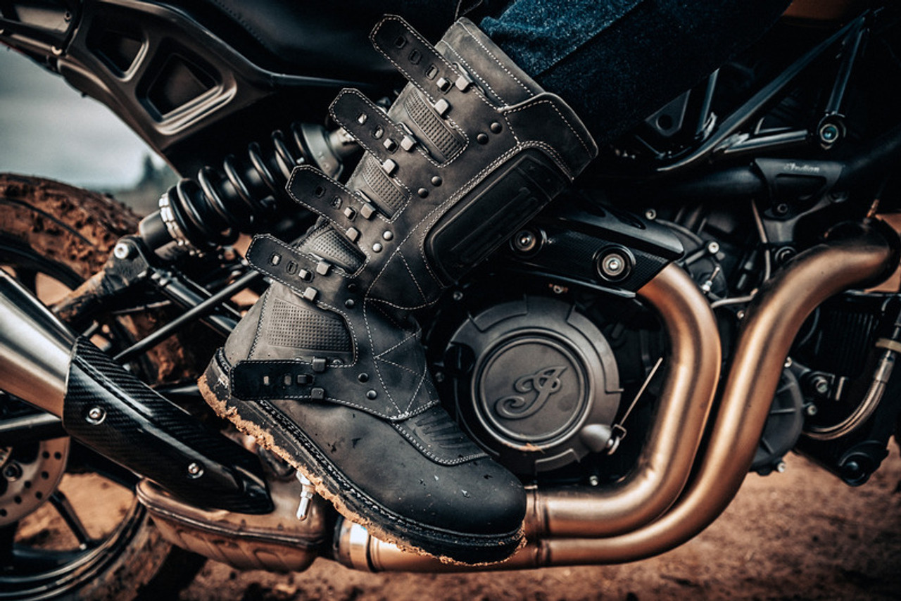 Icon Elsinore 2 CE Boots Black Speed Addicts