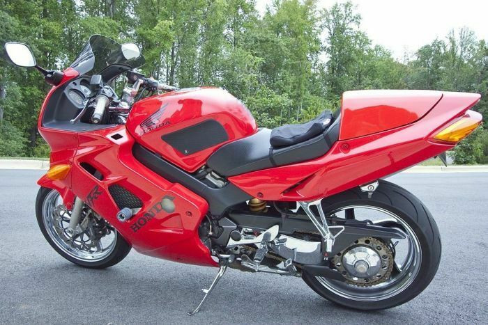 TechSpec XL2 Gripster Tank Grip for Honda VFR800 98-07