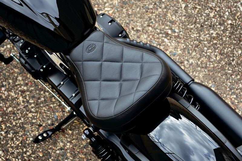 Mustang Solo Seat Black Scout Bobber - 76842