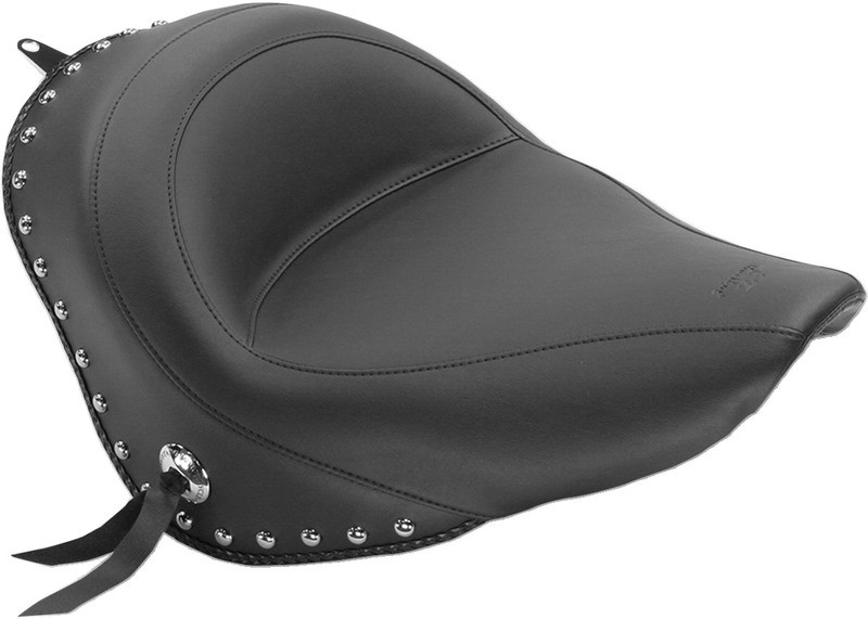 Mustang Solo Studded Seat FXST '06-'10 - 76240