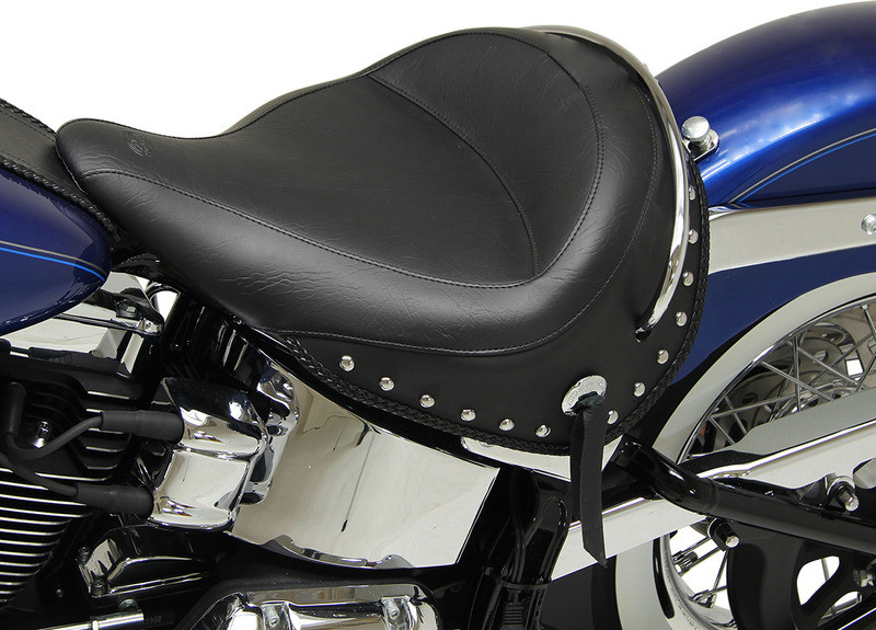 Mustang Wide Studded Deluxe Solo Seat - 76231