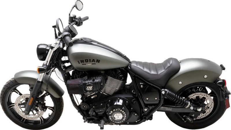 Mustang Runaround Seat Solo Black Tuck-n-Roll Chief '22-'23 - 88200