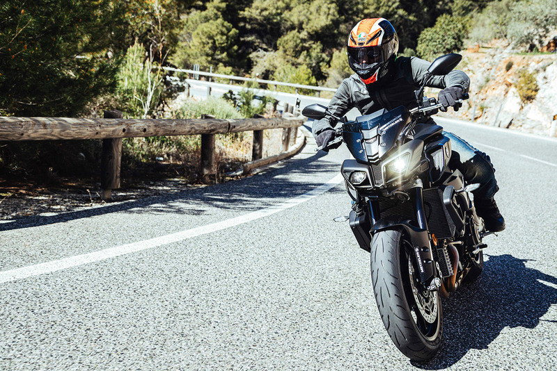 Metzeler Tire Sportec M9 RR - Front