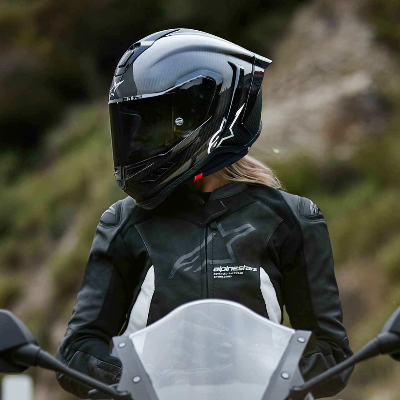 Alpinestars Supertech R10 Solid Carbon Black Helmet - Speed Addicts