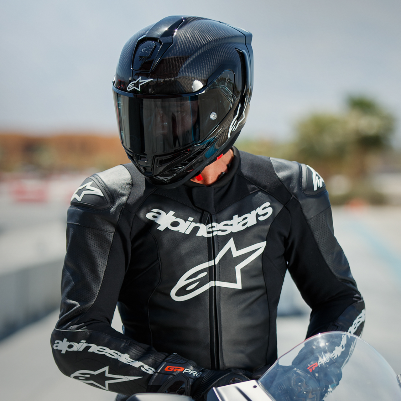 Alpinestars Supertech R10 Solid Carbon Black Helmet