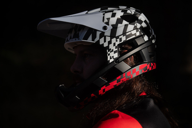 Kali DH Invader LTD Glitch Matte Black White Red Helmet