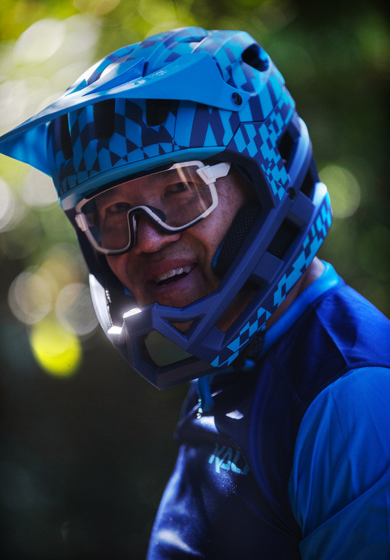 Kali DH Invader LTD Glitch Matte Navy Cyan Helmet