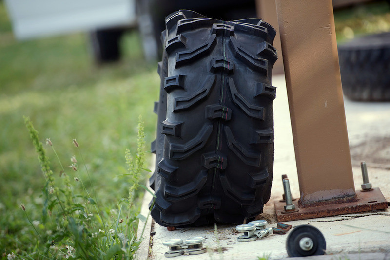 Kenda Tire K299 Bearclaw - Front/Rear