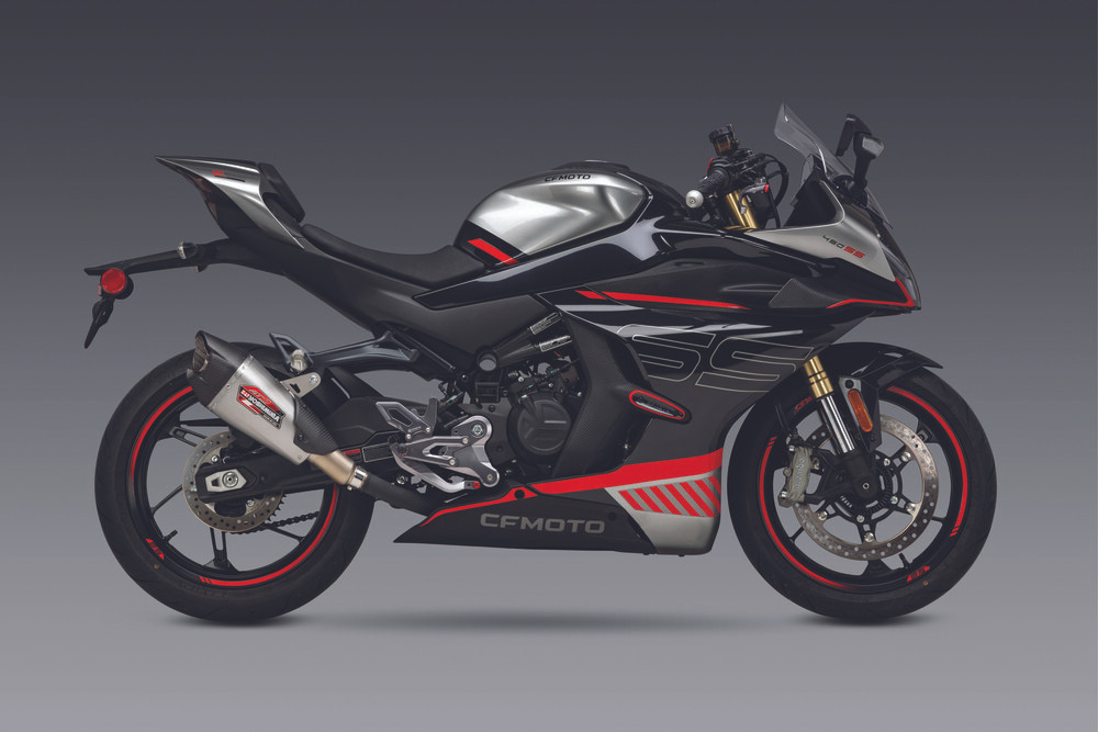 Yoshimura Exhaust Street At2 Slip-On Ss/Ss/Cf - 19450BP520