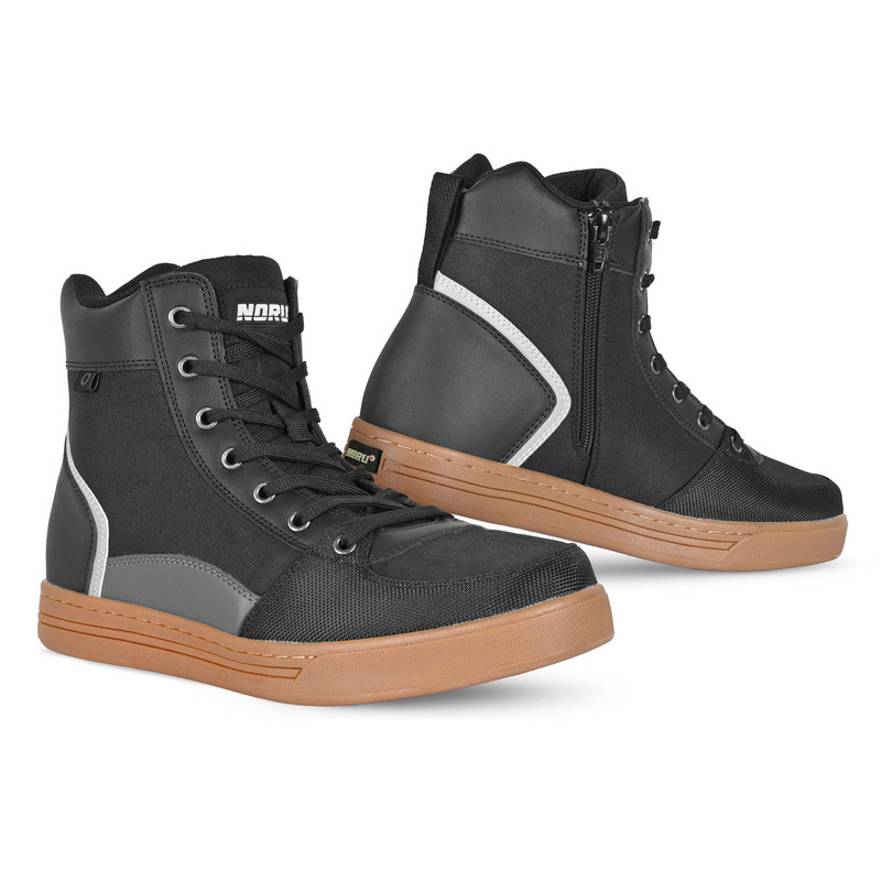 NORU Tori Black Gum Boots