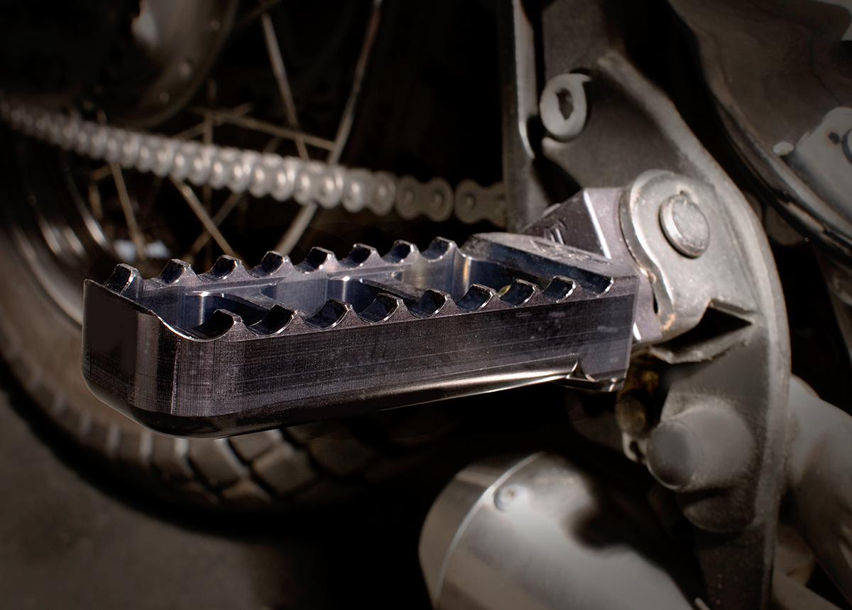 Joker Machine Footpeg Serrated Narrow size  Black - 08-61-4B