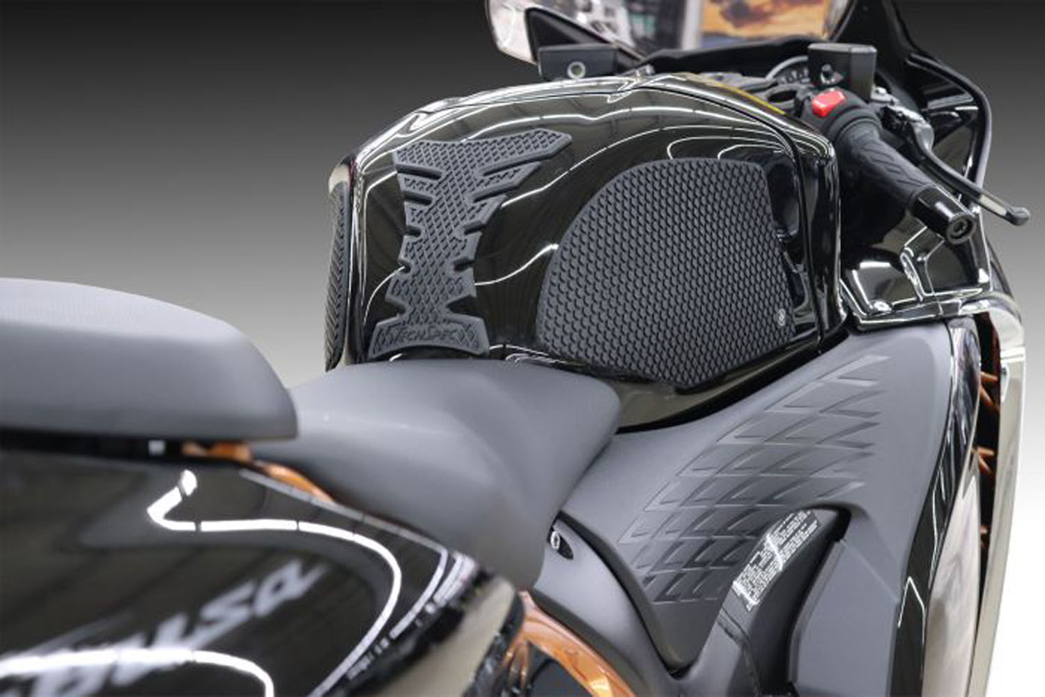 TechSpec Snake Skin Gripster Tank Grip kit for Suzuki