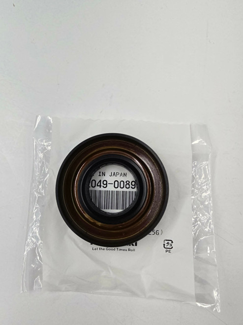 TERYX 800 FRONT AXLE SEAL OEM