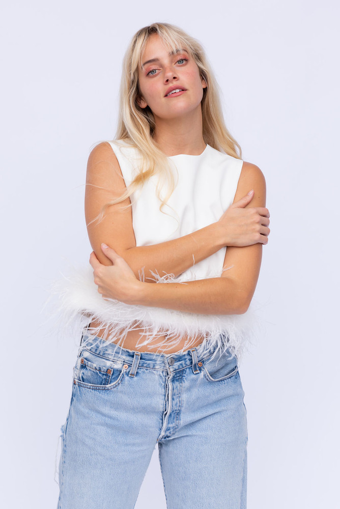 CALIstyle Light As Feather Shift Top In White 